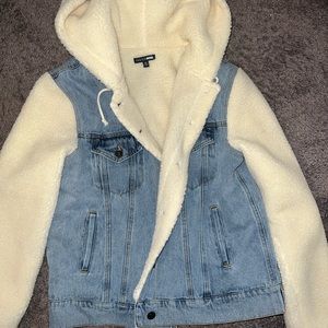 Puffy Jean jacket brand new perfect for winter